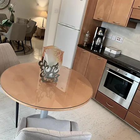 Stylish Well-equipped 2-bed Flat In Nicosia Centre * Strovolos