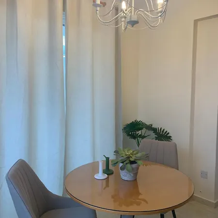 Nicosia 2-bedroom & Parking * Strovolos