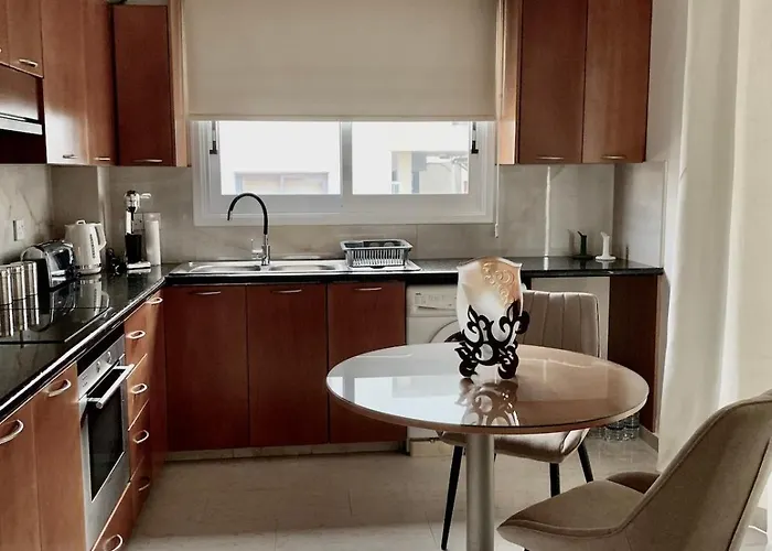 Stylish Well-equipped 2-bed Flat In Nicosia Centre Διαμέρισμα Strovolos